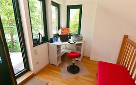 Green Haven Roofgarden Penthouse In Central Area